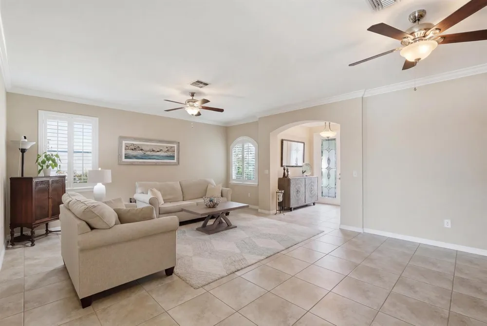 1517 Birdie Drive Naples, FL 34120