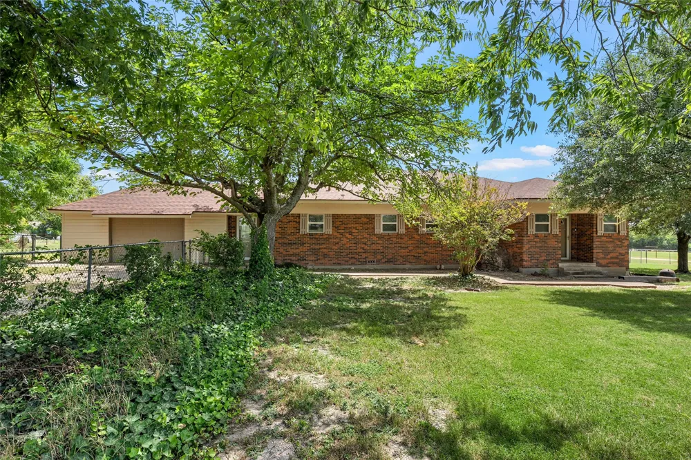 204 Christopher Drive Bruceville Eddy, TX 76524