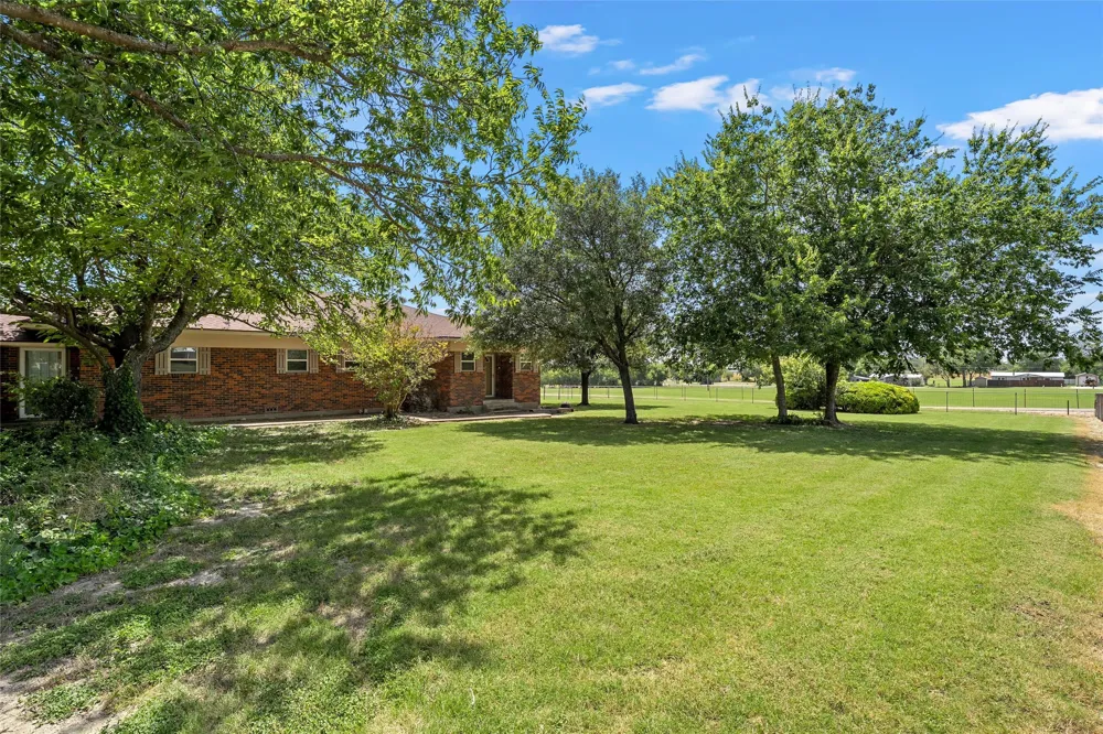 204 Christopher Drive Bruceville Eddy, TX 76524