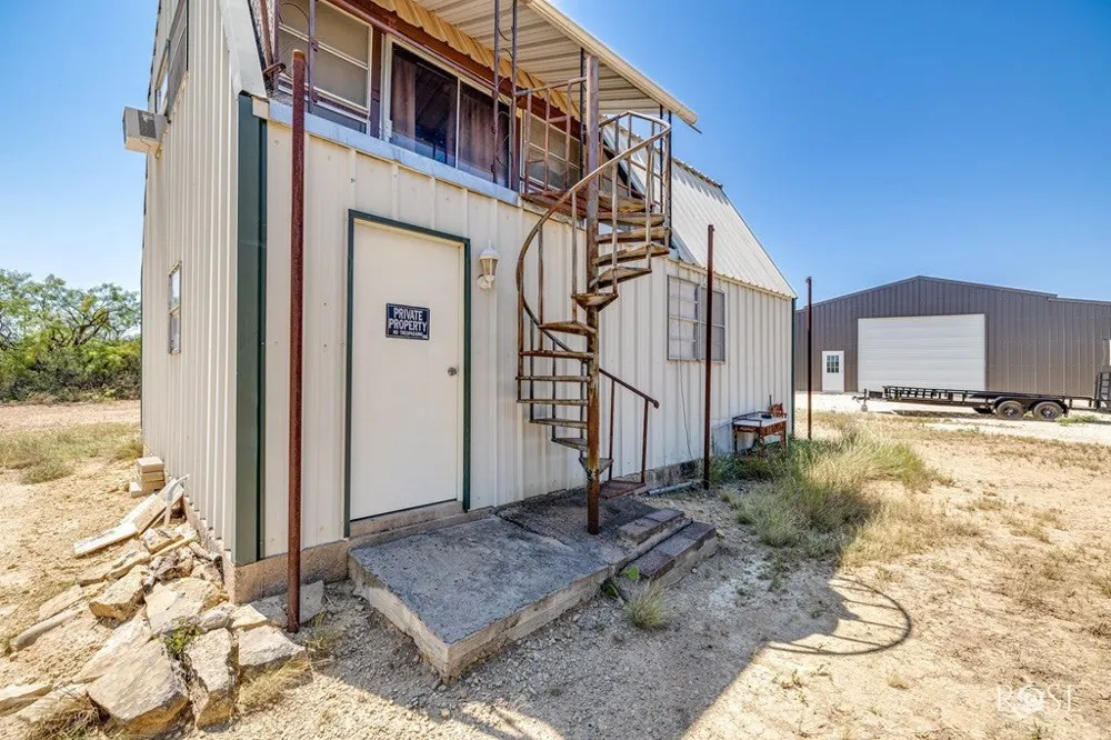 17001 Mustang Creek Road Paint Rock, TX 76862