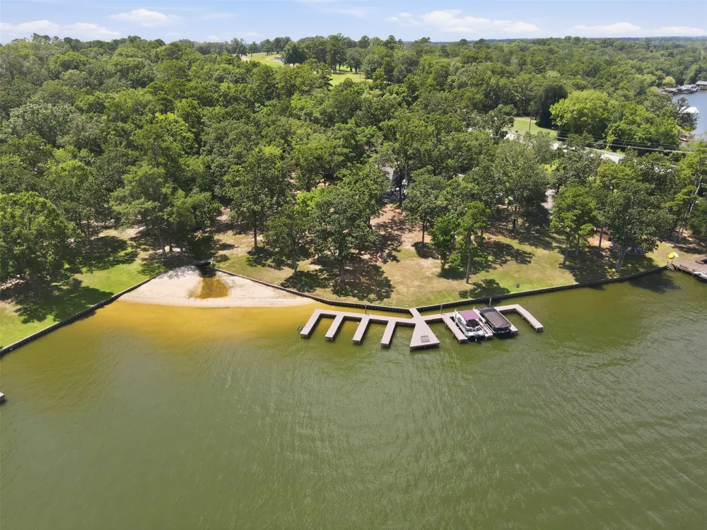 108 E Barker Creek Drive Scroggins, TX 75480