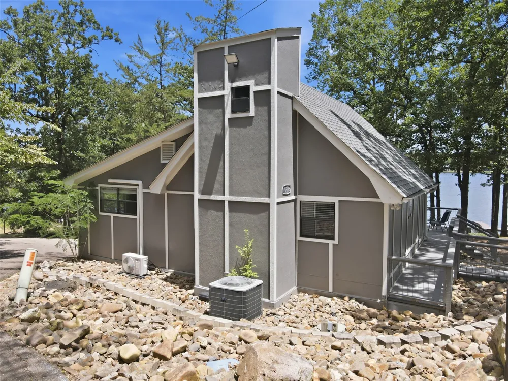 108 E Barker Creek Drive Scroggins, TX 75480