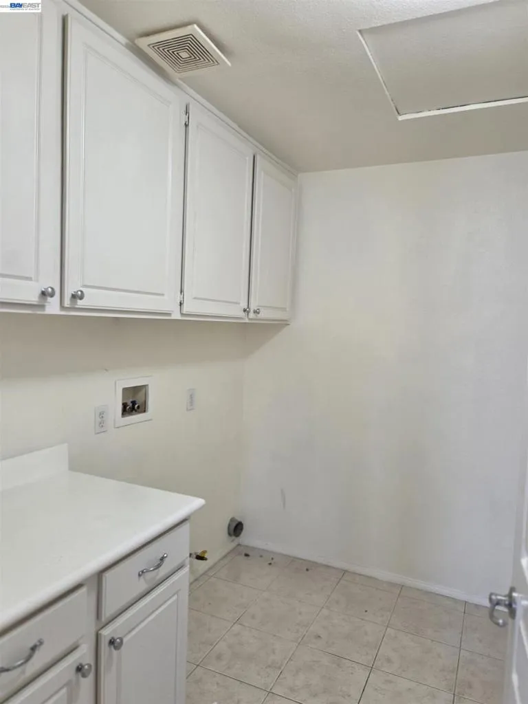 132 Citrine Ct Gardena, CA 90248