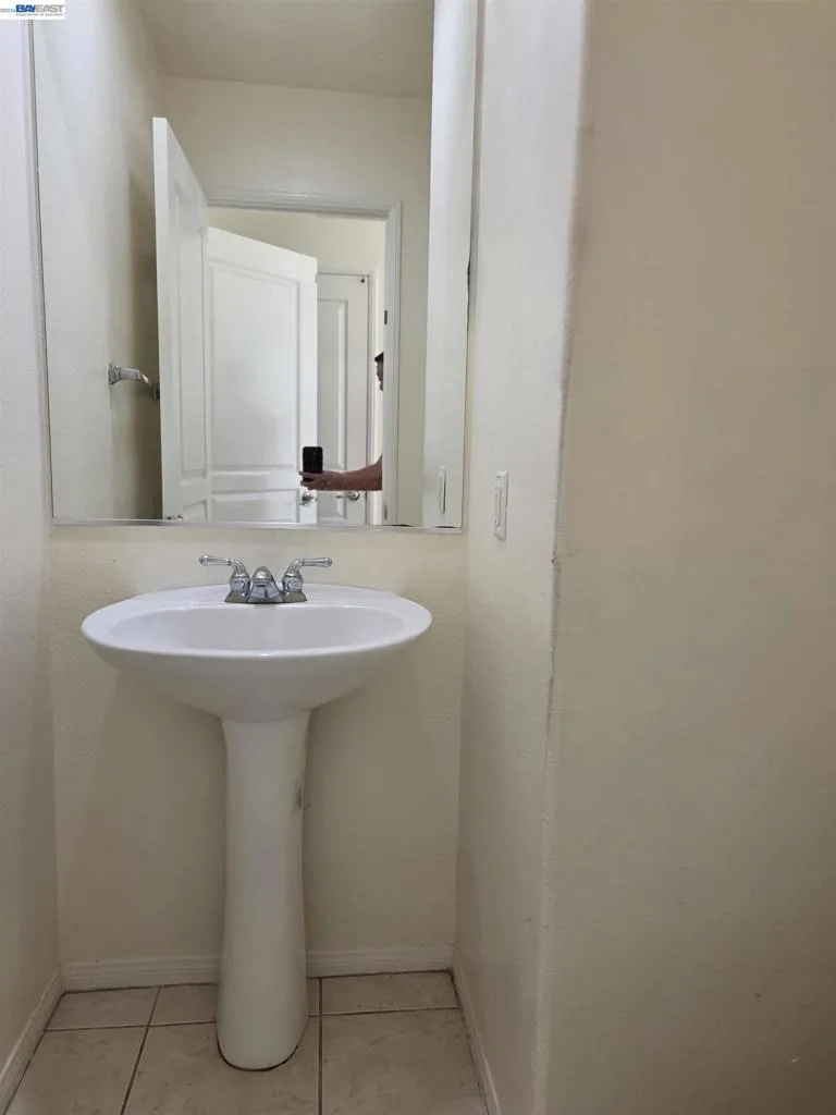 132 Citrine Ct Gardena, CA 90248
