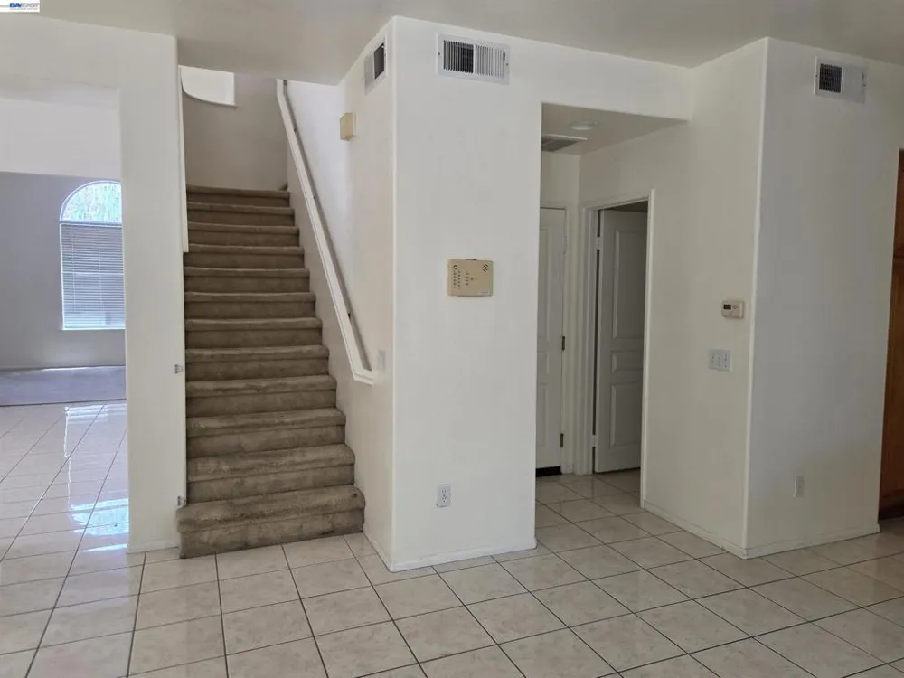 132 Citrine Ct Gardena, CA 90248