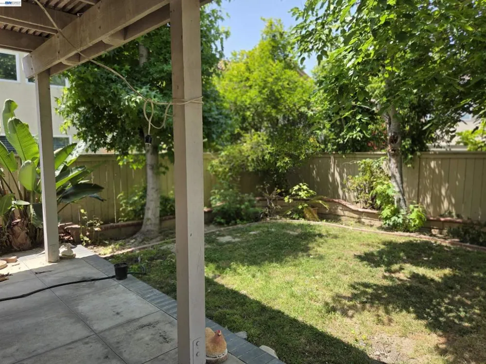 132 Citrine Ct Gardena, CA 90248
