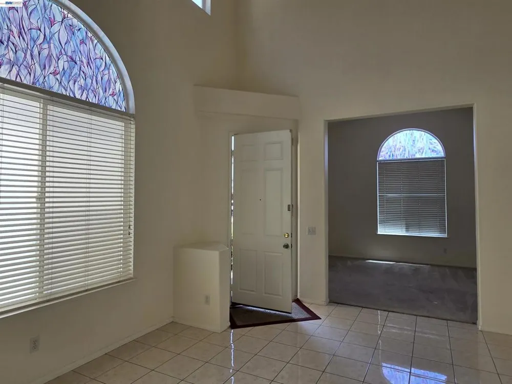 132 Citrine Ct Gardena, CA 90248