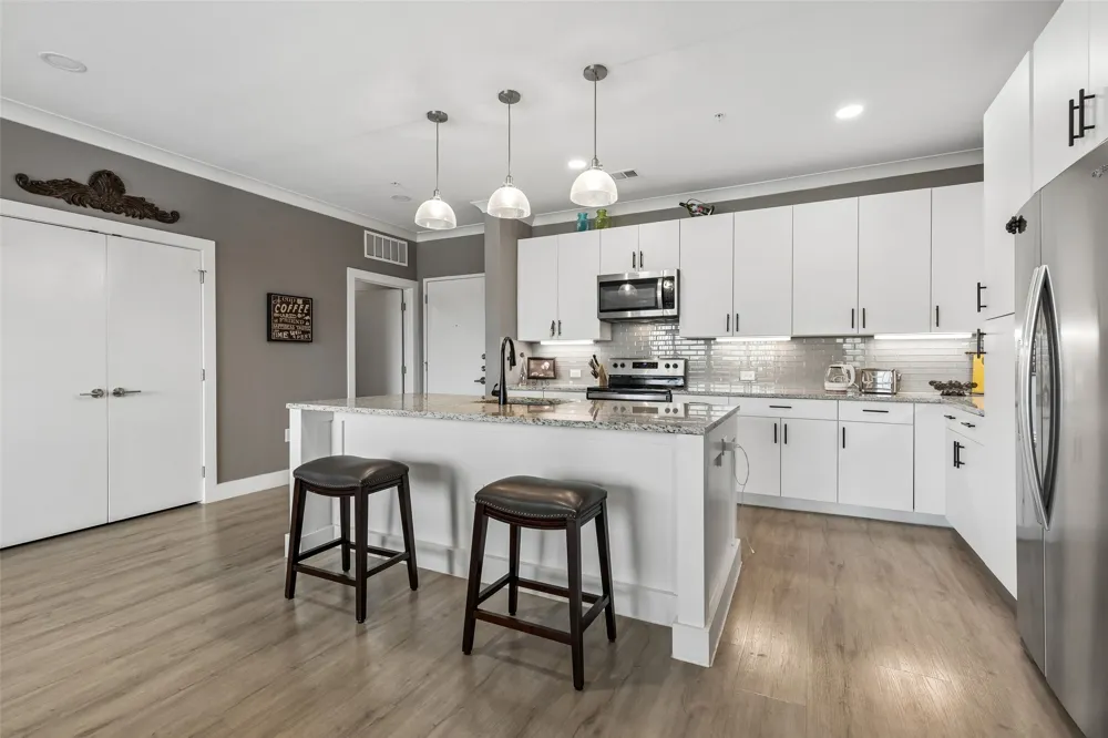 3517 Windhaven Parkway #2204 Lewisville, TX 75056