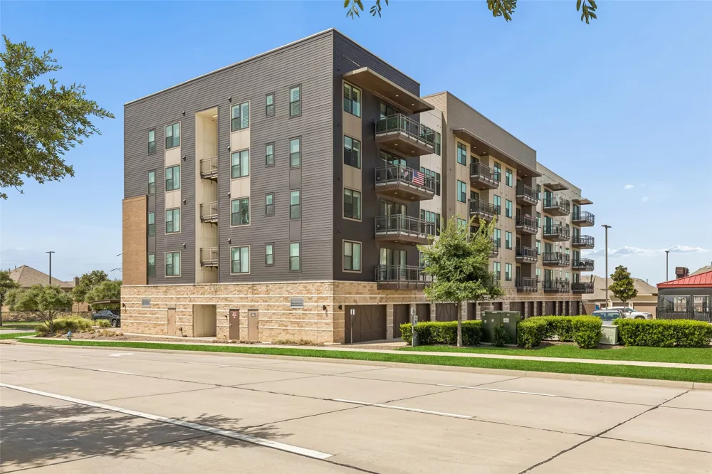 3517 Windhaven Parkway #2204 Lewisville, TX 75056