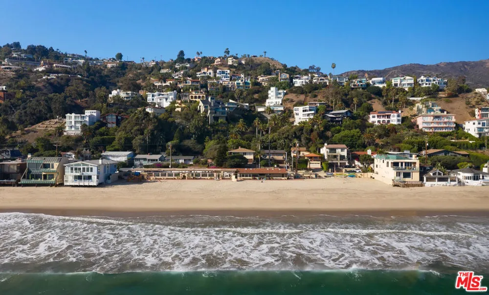21400 Rambla Vista Malibu, CA 90265