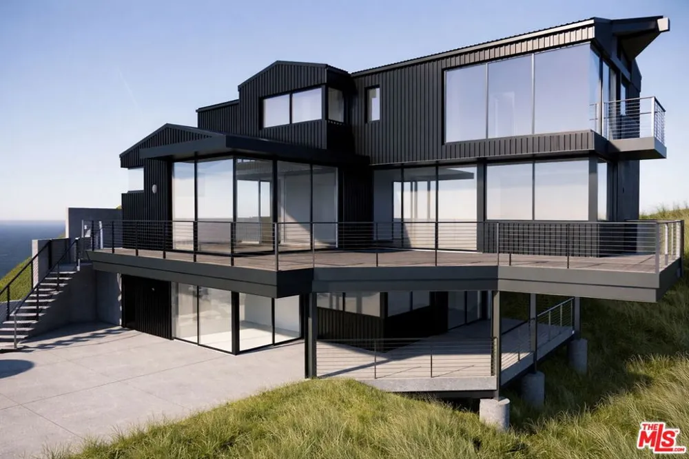 21400 Rambla Vista Malibu, CA 90265