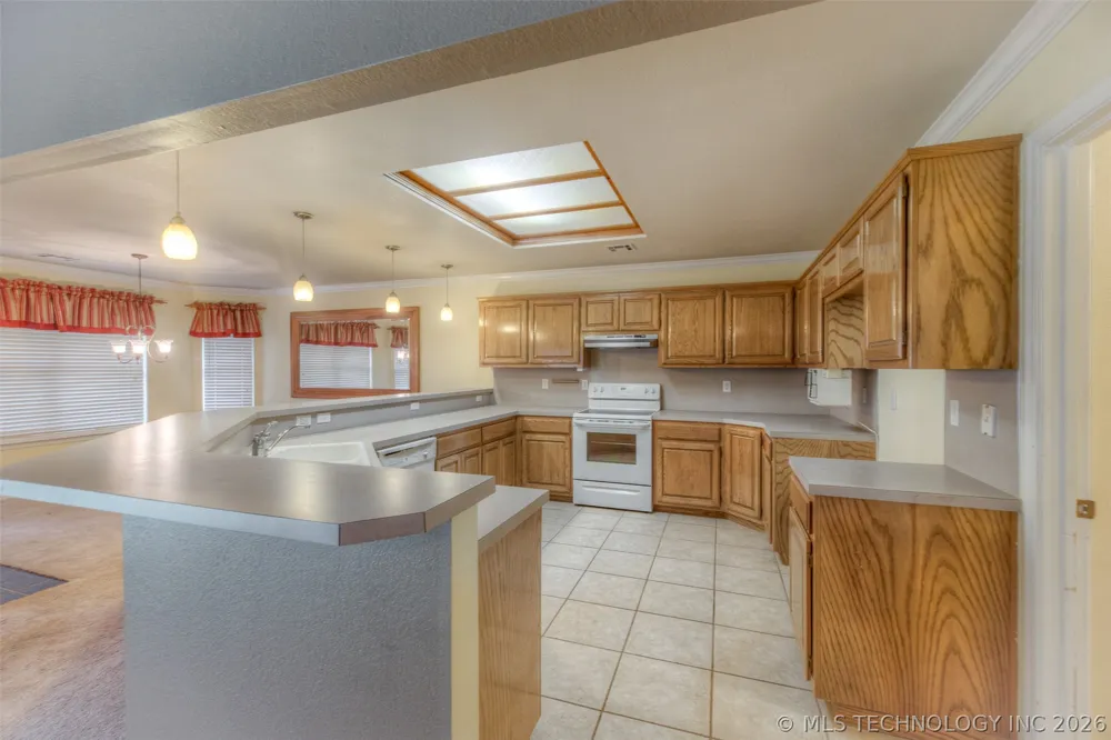 725 W 98th Street Jenks, OK 74037