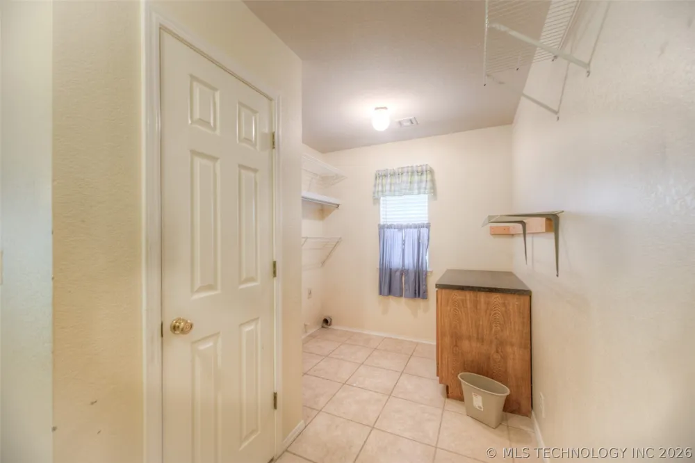725 W 98th Street Jenks, OK 74037