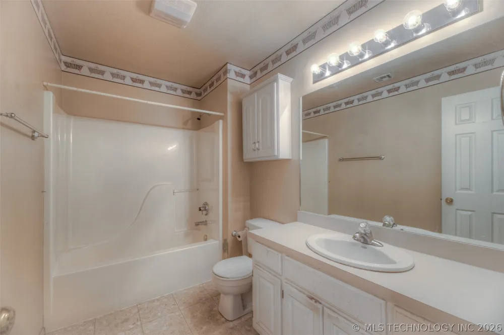 725 W 98th Street Jenks, OK 74037