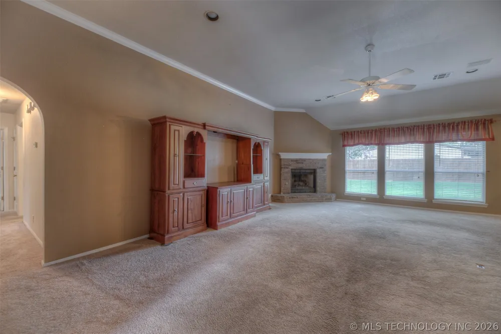 725 W 98th Street Jenks, OK 74037