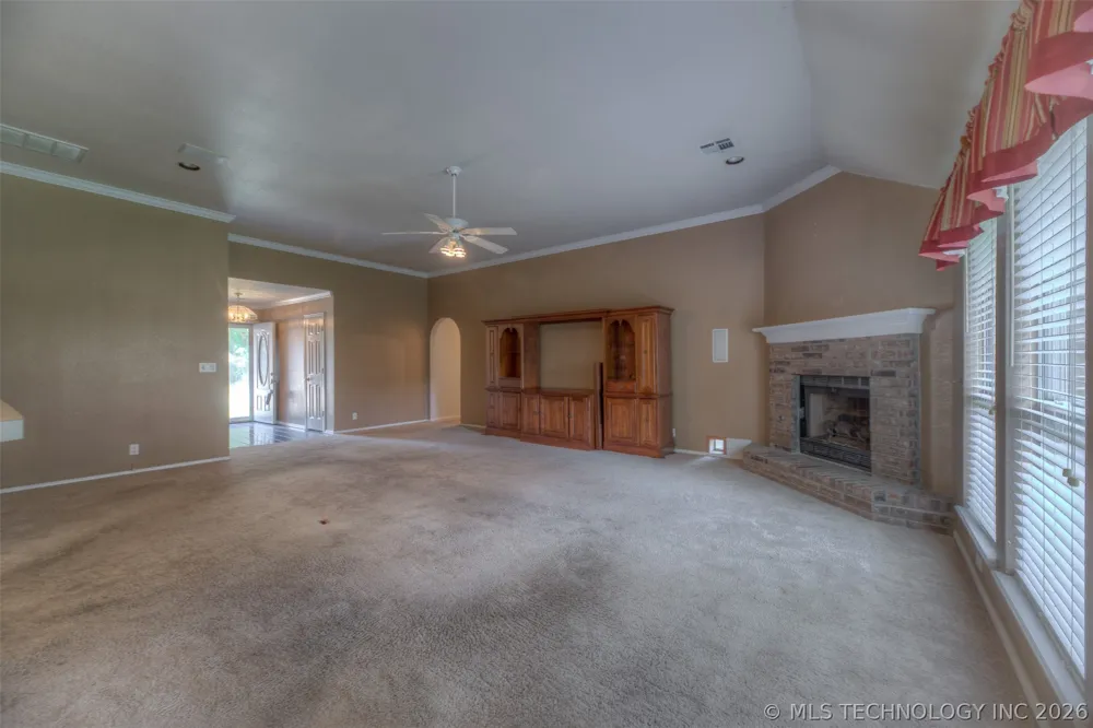 725 W 98th Street Jenks, OK 74037