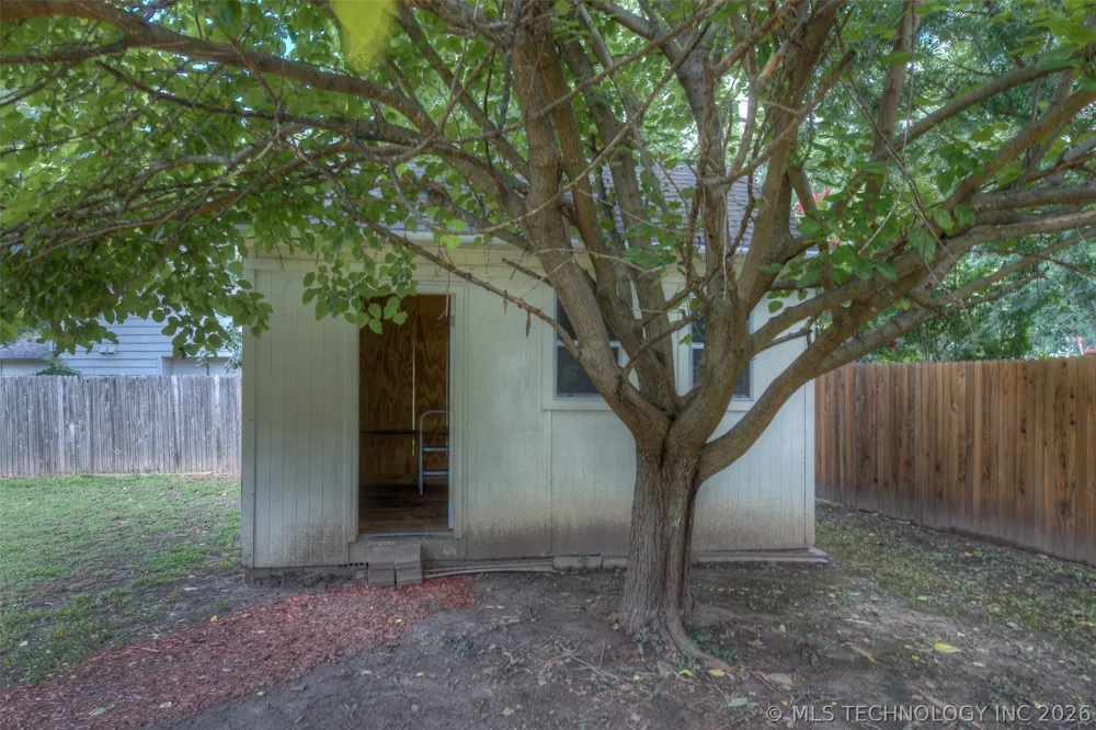 725 W 98th Street Jenks, OK 74037
