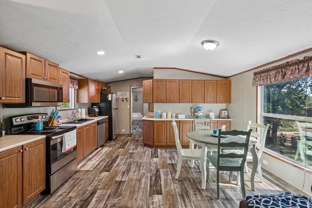 9240 County Road 272 Bertram, TX 78605
