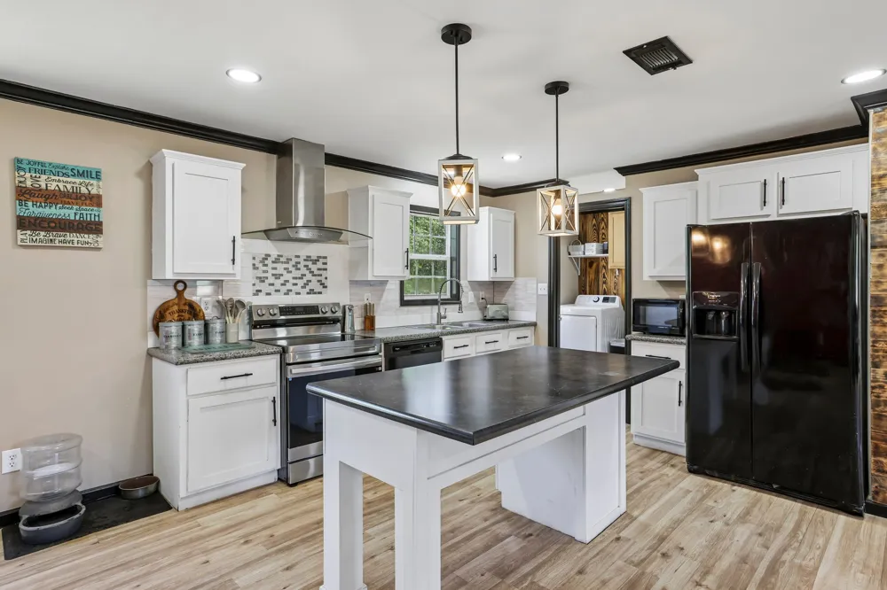 9240 County Road 272 Bertram, TX 78605