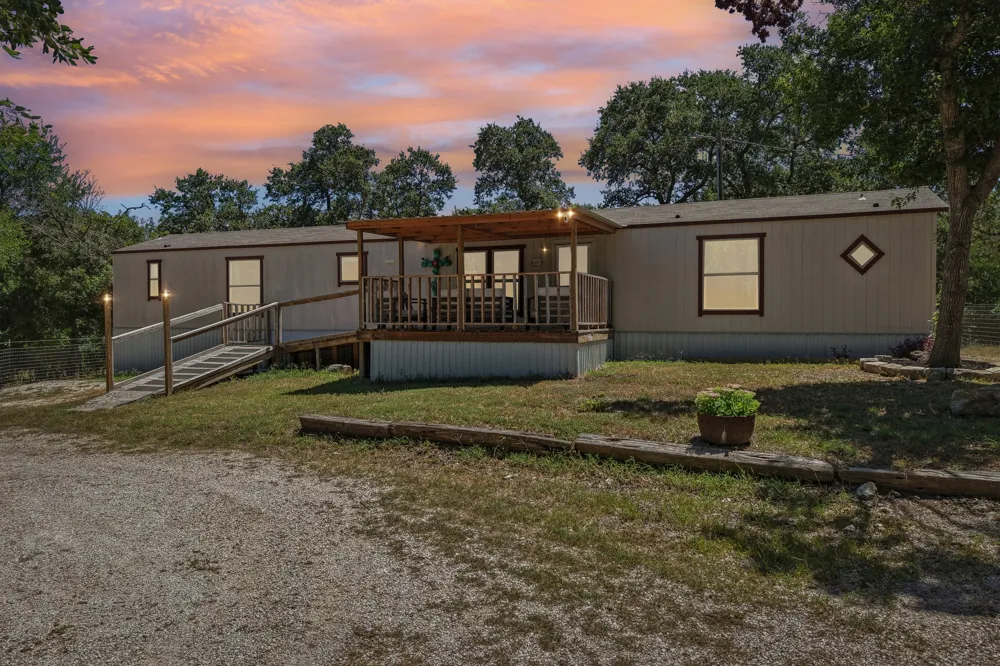 9240 County Road 272 Bertram, TX 78605