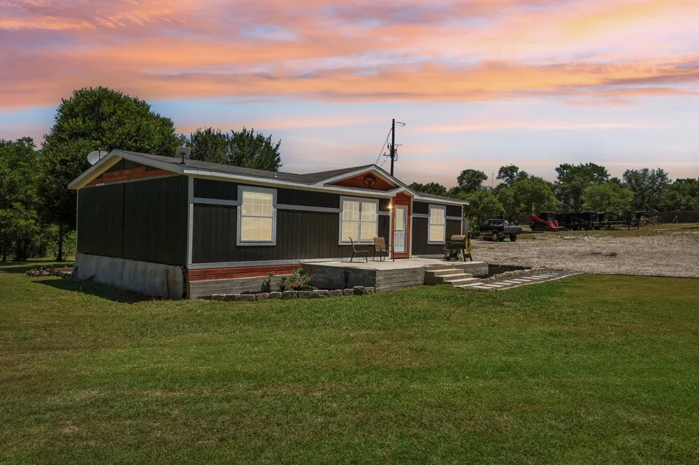 9240 County Road 272 Bertram, TX 78605