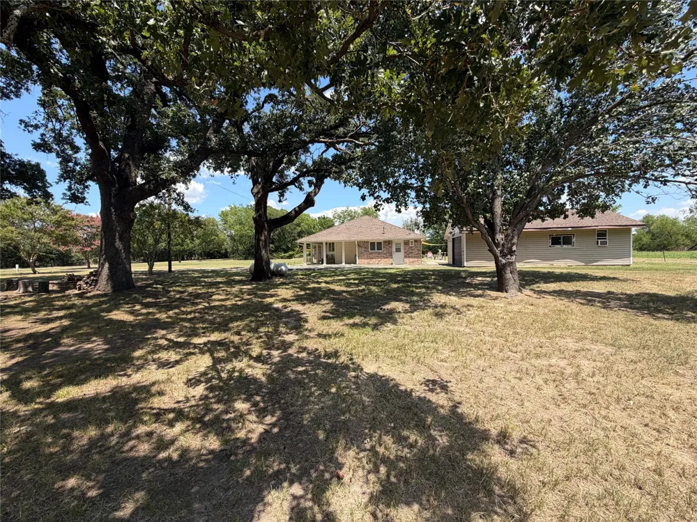871 VZ County Road 2602 Wills Point, TX 75169