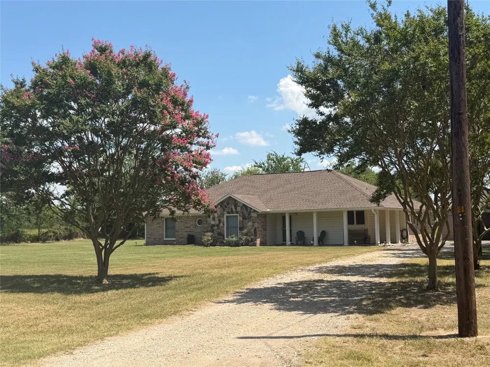 871 VZ County Road 2602 Wills Point, TX 75169