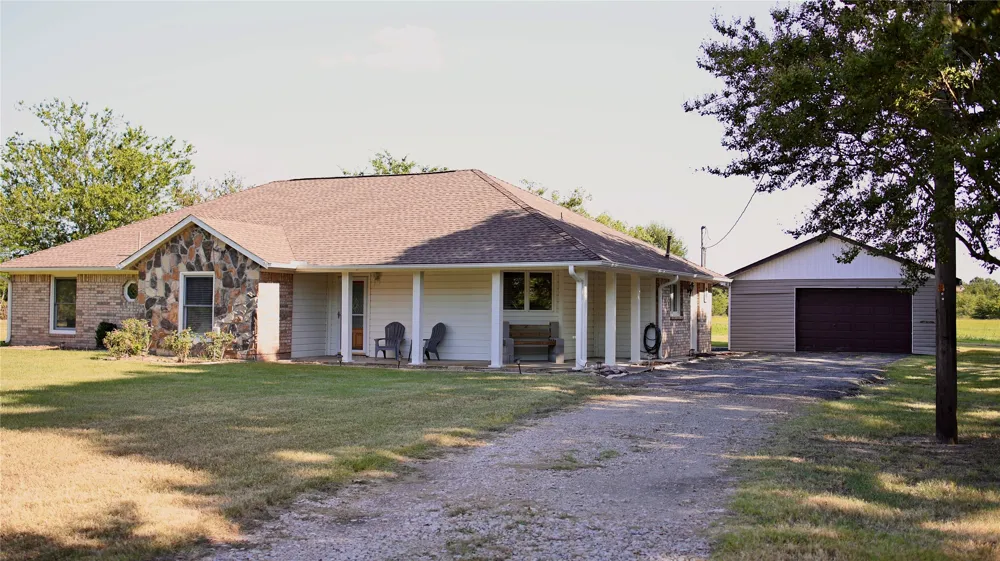 871 VZ County Road 2602 Wills Point, TX 75169