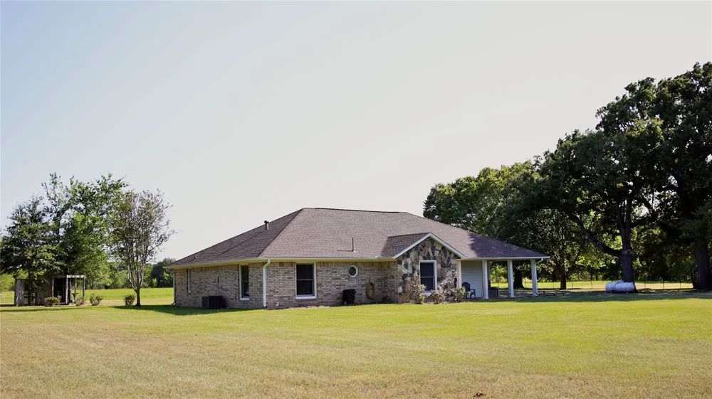 871 VZ County Road 2602 Wills Point, TX 75169
