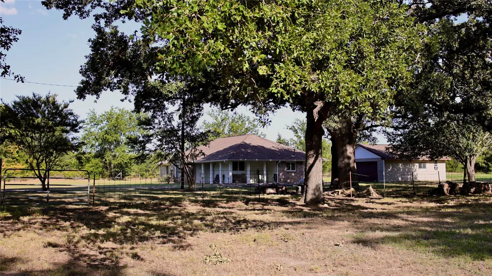 871 VZ County Road 2602 Wills Point, TX 75169