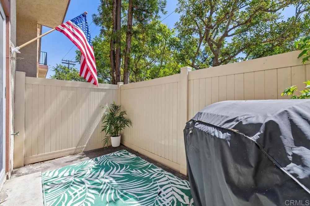 2756 Meadow Lark Drive San Diego, CA 92123