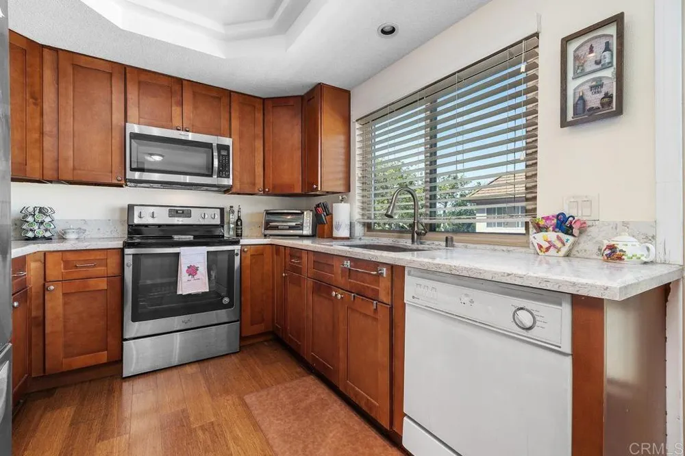 2756 Meadow Lark Drive San Diego, CA 92123