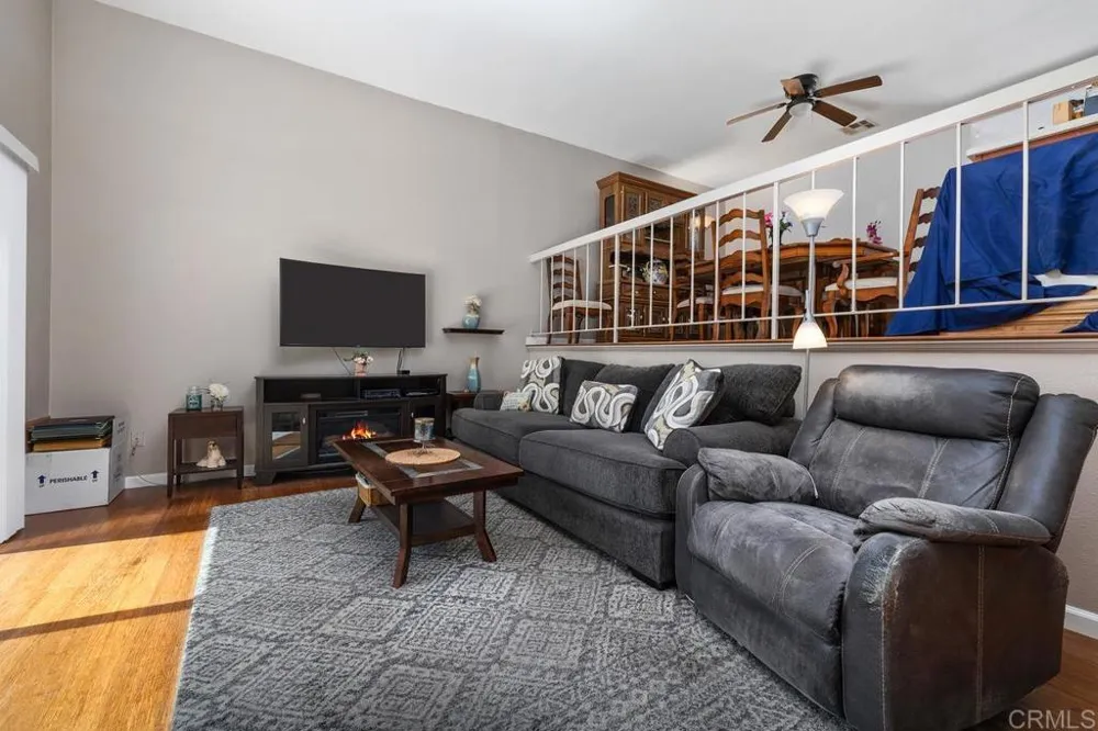 2756 Meadow Lark Drive San Diego, CA 92123