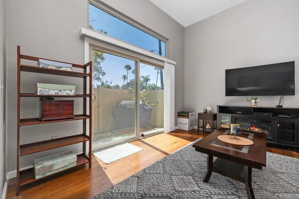 2756 Meadow Lark Drive San Diego, CA 92123