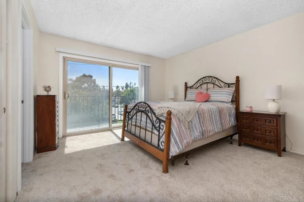 2756 Meadow Lark Drive San Diego, CA 92123