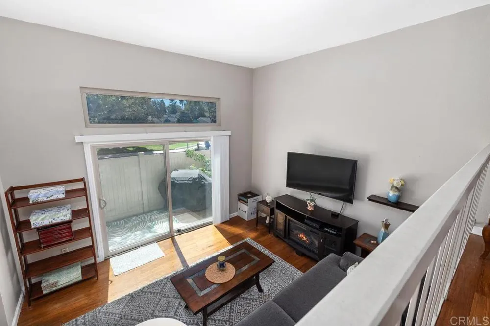 2756 Meadow Lark Drive San Diego, CA 92123