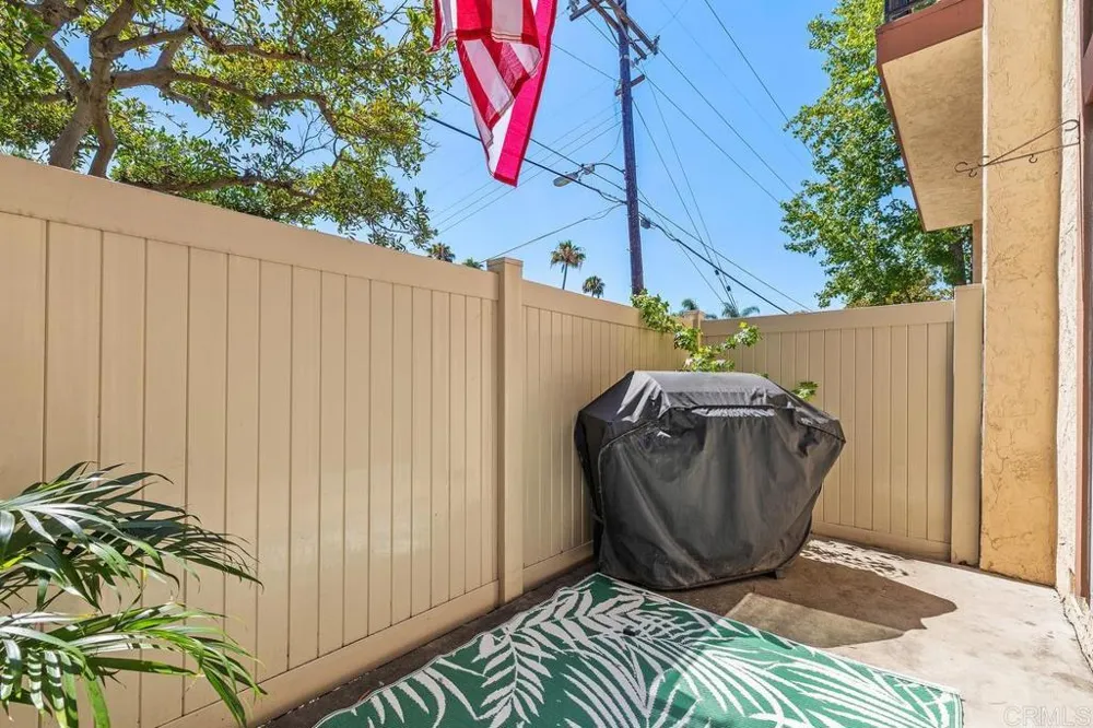 2756 Meadow Lark Drive San Diego, CA 92123