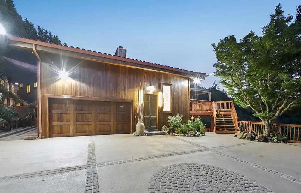16012 Flintlock Road Cupertino, CA 95014
