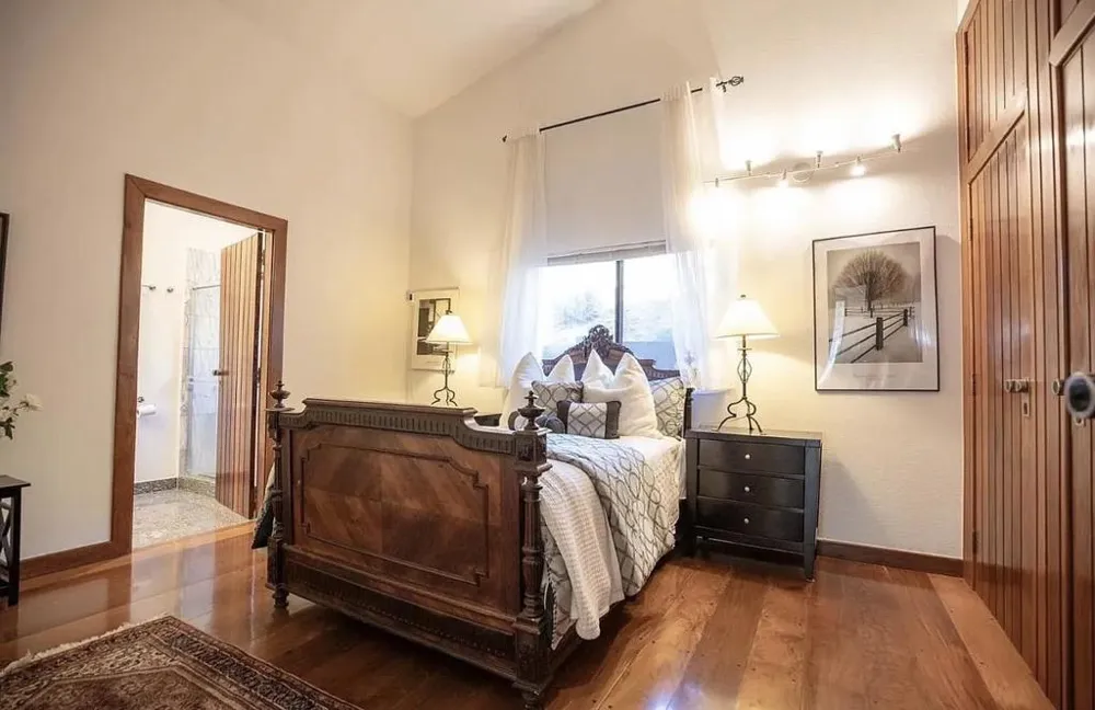 16012 Flintlock Road Cupertino, CA 95014