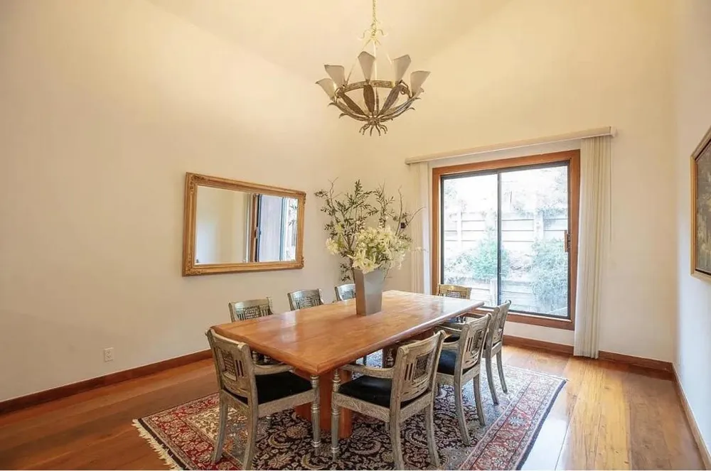 16012 Flintlock Road Cupertino, CA 95014