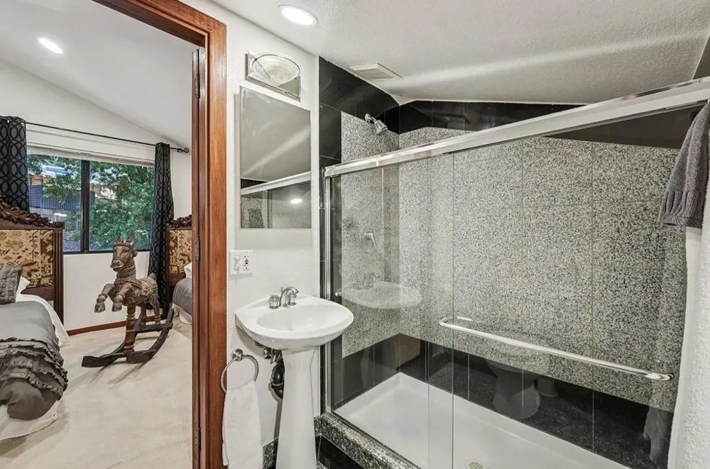 16012 Flintlock Road Cupertino, CA 95014