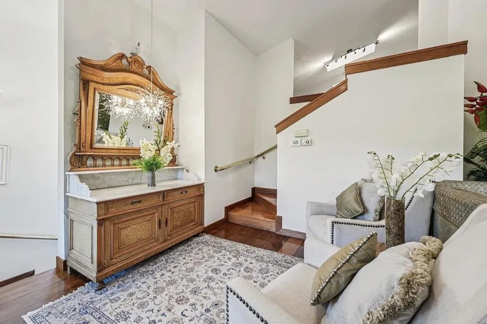 16012 Flintlock Road Cupertino, CA 95014