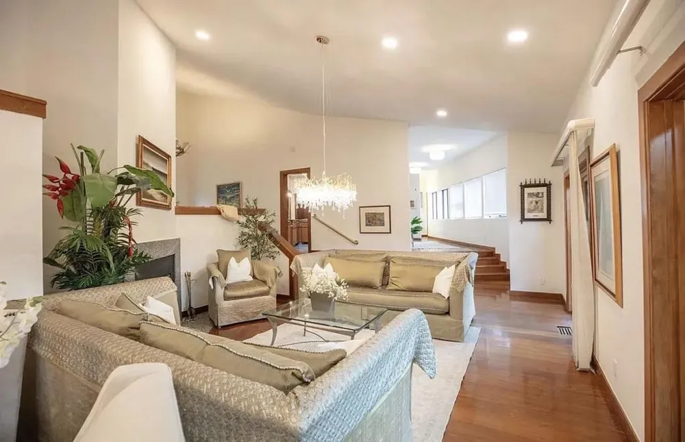 16012 Flintlock Road Cupertino, CA 95014