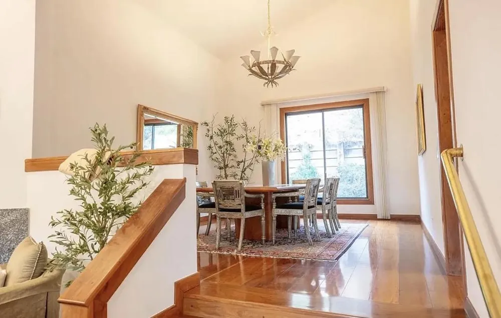 16012 Flintlock Road Cupertino, CA 95014