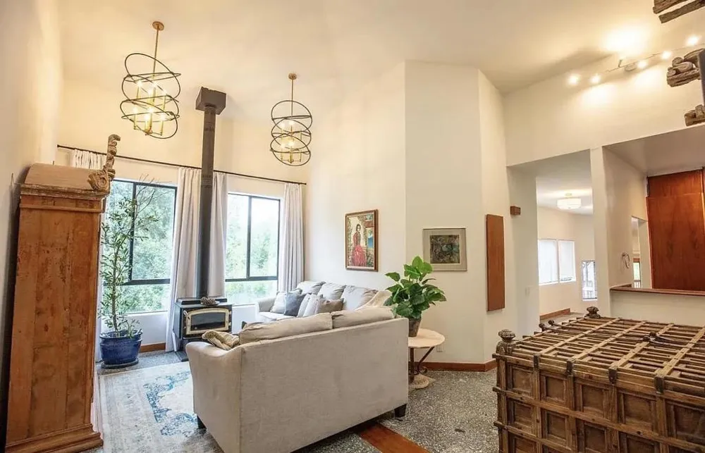 16012 Flintlock Road Cupertino, CA 95014