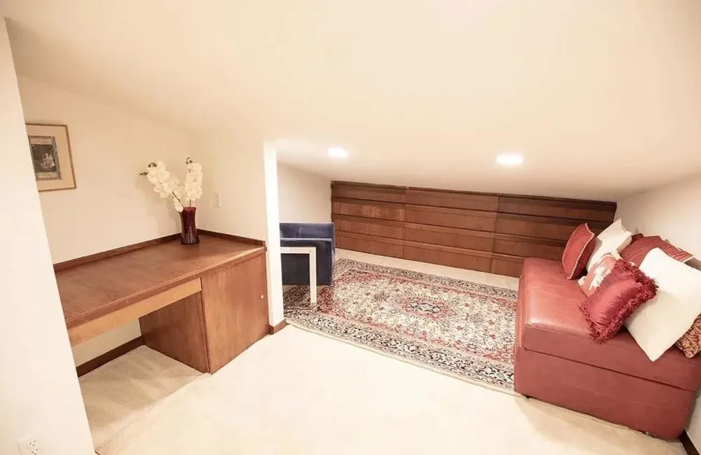 16012 Flintlock Road Cupertino, CA 95014
