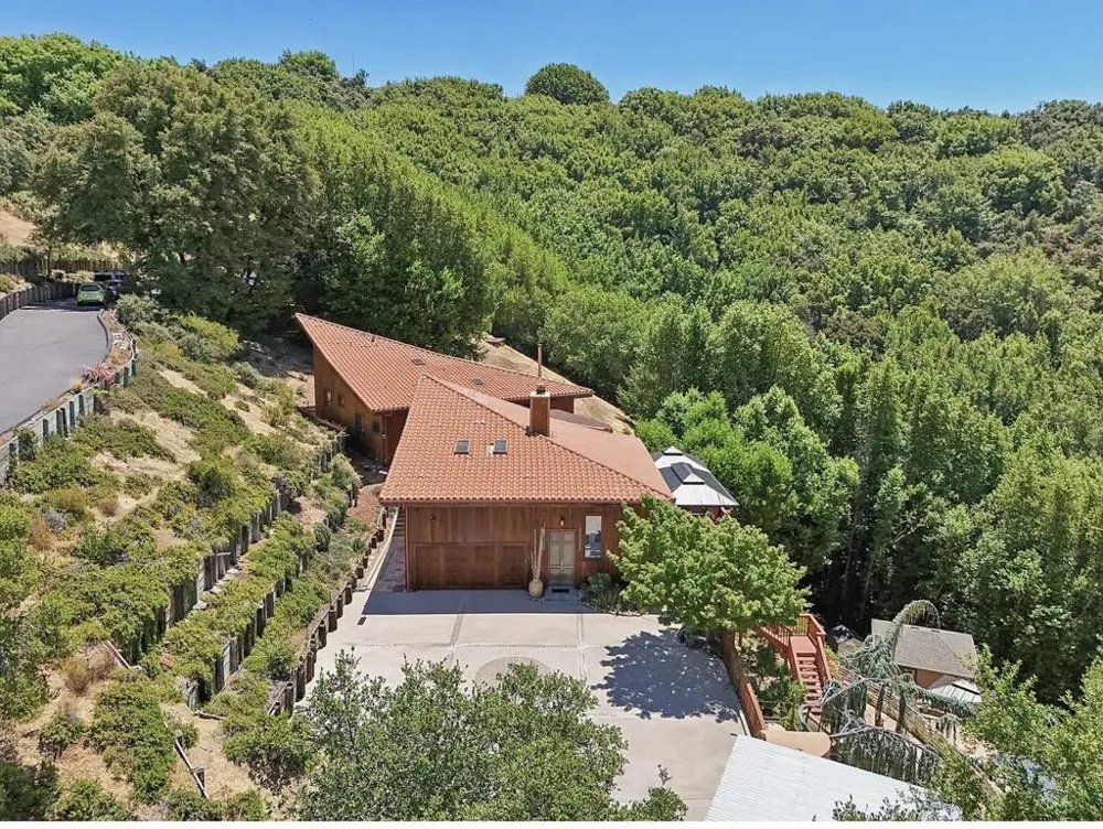 16012 Flintlock Road Cupertino, CA 95014