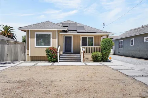 742 4th Street