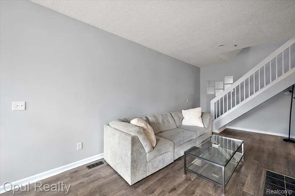 49714 Draper Circle #87 Plymouth Charter Township, MI 48170