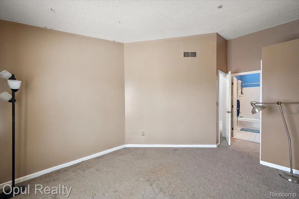 49714 Draper Circle #87 Plymouth Charter Township, MI 48170